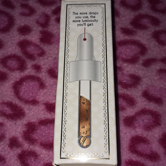 Aura Glow Liquid Highlighter- Twilight - Picture 2 of 5